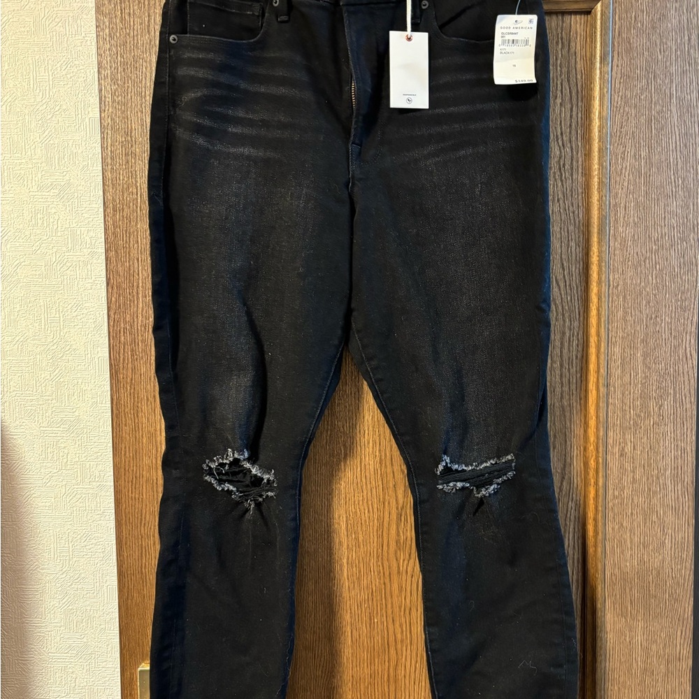 Good American Black Skinny Jeans with High-Rise Waist